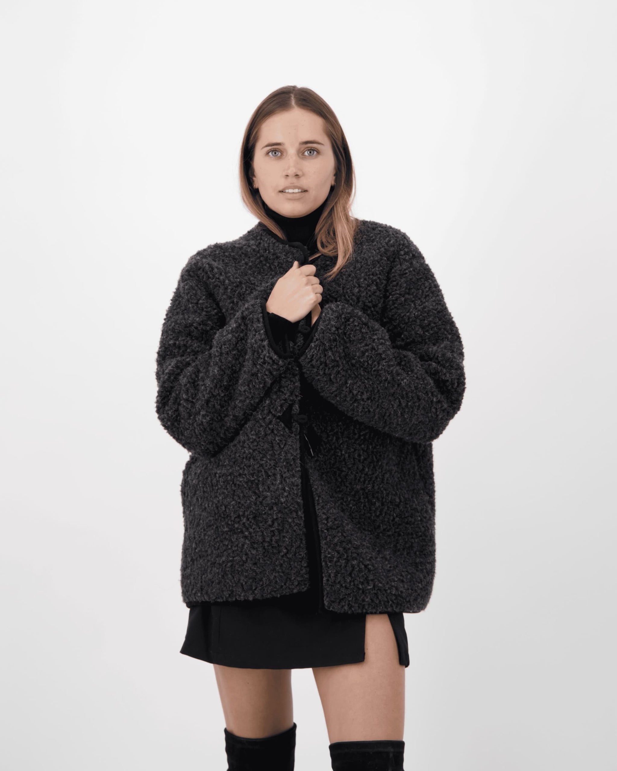 Veste moumoute femme 100% laine Made in Europe – dadouxchaussons